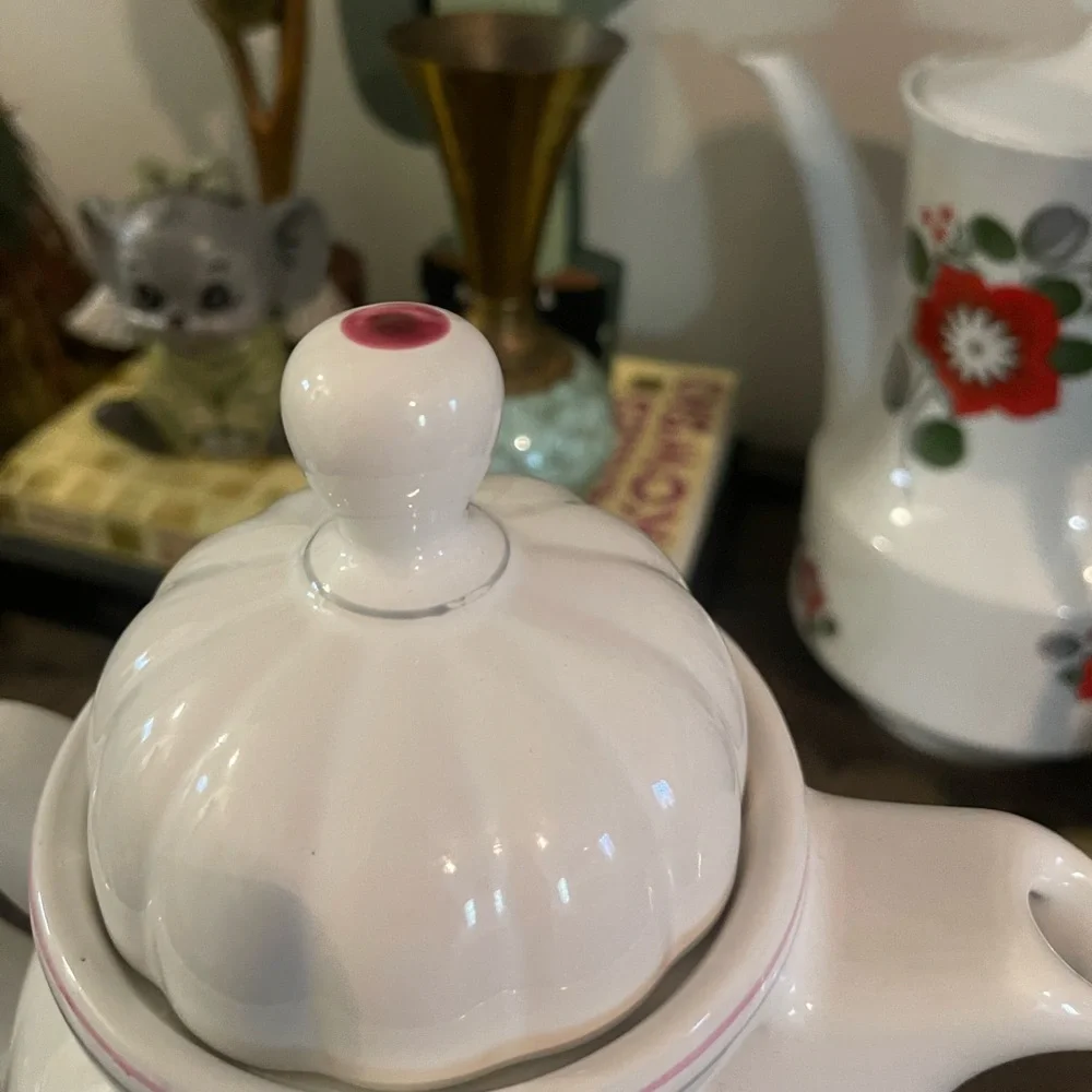 Vintage Sommerhuber Austria Hydrangea Teapot